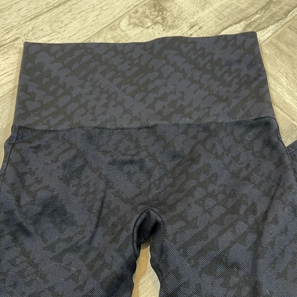 SPANX - Picture 2 of 3